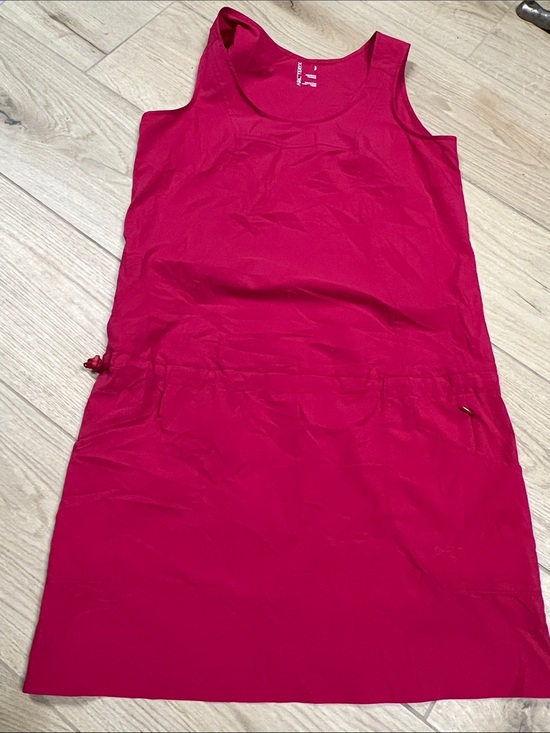 Arc'teryx Dresses & Skirts - Arc'teryx raspberry Contenta Sleeveless Utility Dress